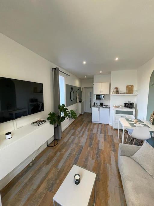 Charmant Studio Tout Equipe Aux Portes De Paris 바뇰레 외부 사진